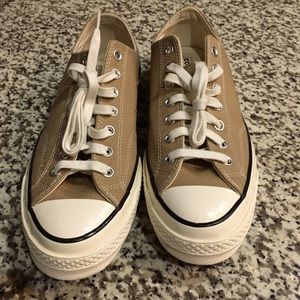 Mens converse sneakers size 10.5